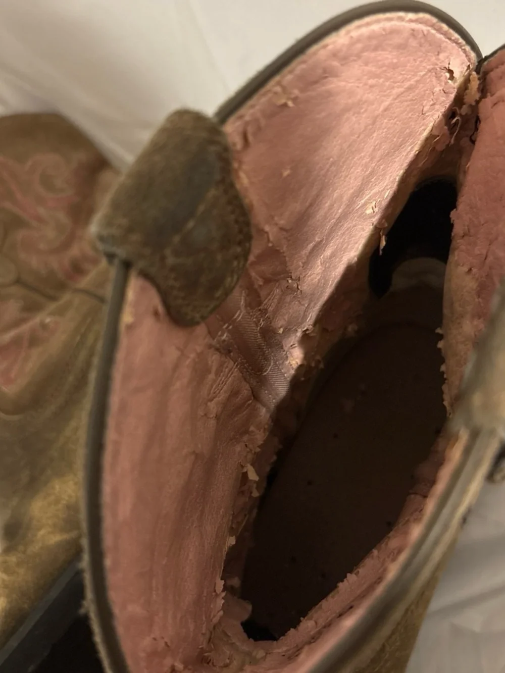Ladies Fat baby Ariat. Size 8.5